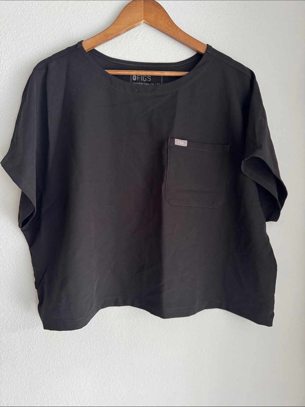 Figs Black Short-Sleeve Pocket Tee